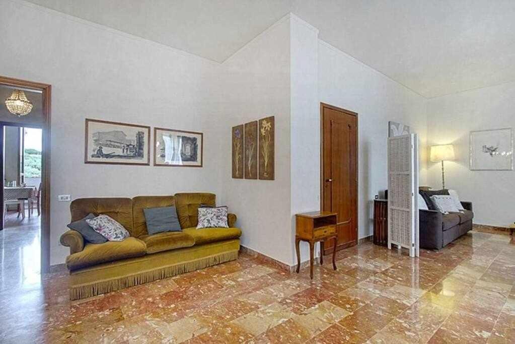 Frati Bigi With Two Bedrooms And Parking Firenze Bagian luar foto