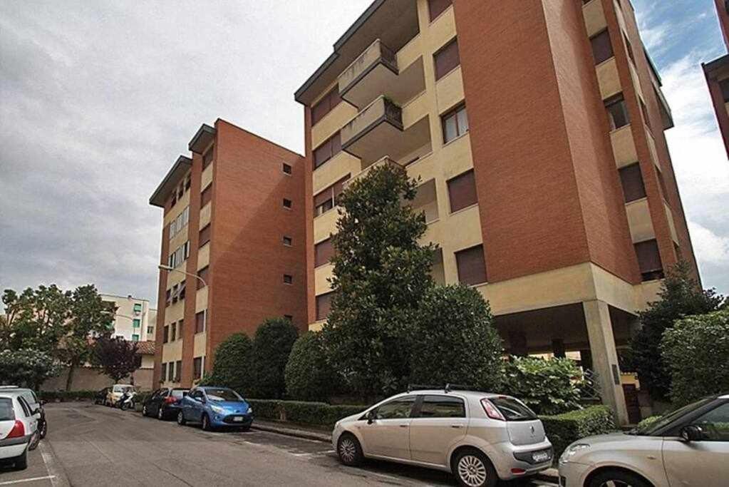 Frati Bigi With Two Bedrooms And Parking Firenze Bagian luar foto
